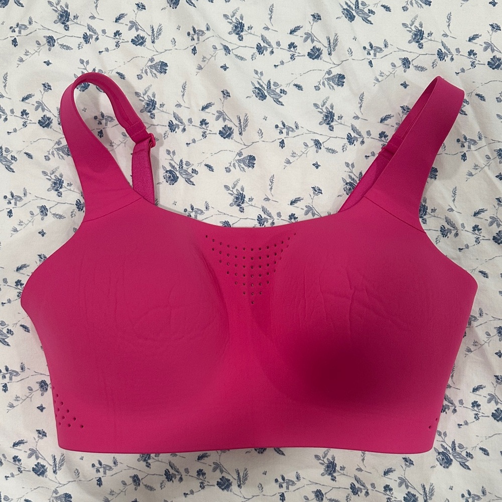 Vibrant Fuchsia Seamless Women's Sport Bra